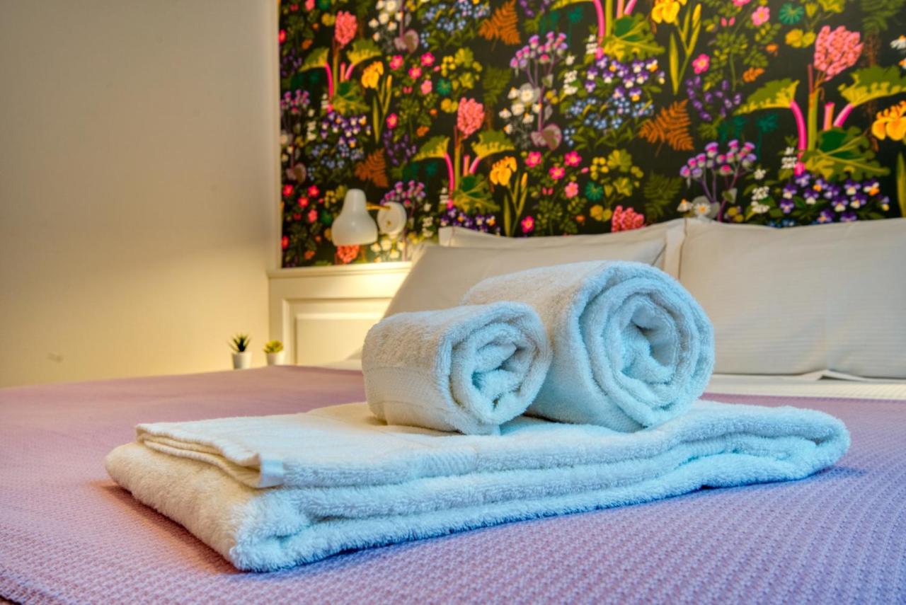 Dimora Claudia - Elegante Matrimoniale Con Bagno, Private Rooms, Self Check In, No Reception Milano